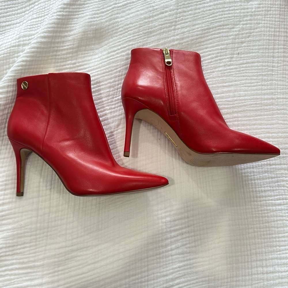 Louise te vie red jasper patent bootie